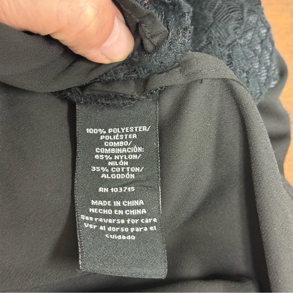 Zac & Rachel Elegant Black Lace Overlay Women's Top. Size Large - Picture 6 of 8